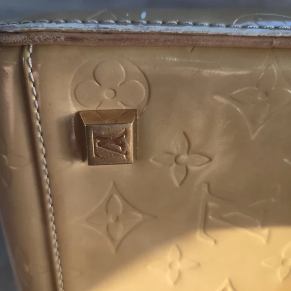 Louis Vuitton Gold Monogram Handbag - Picture 9 of 12